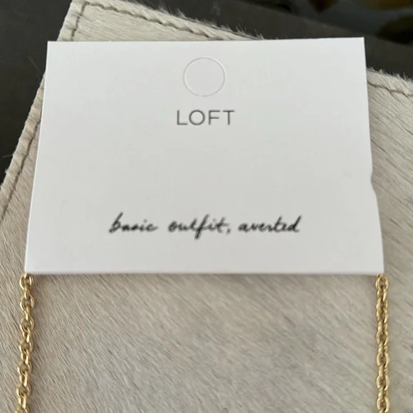 Loft Gold and Shimmer Red Necklace - Picture 4 of 5